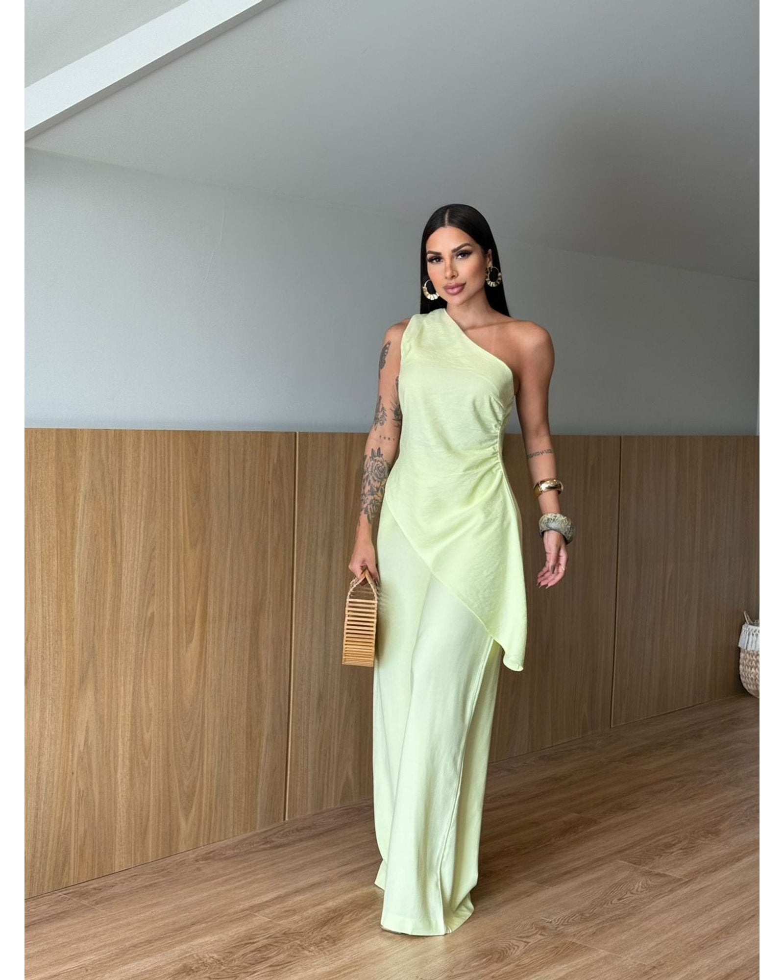 Conjunto Thais