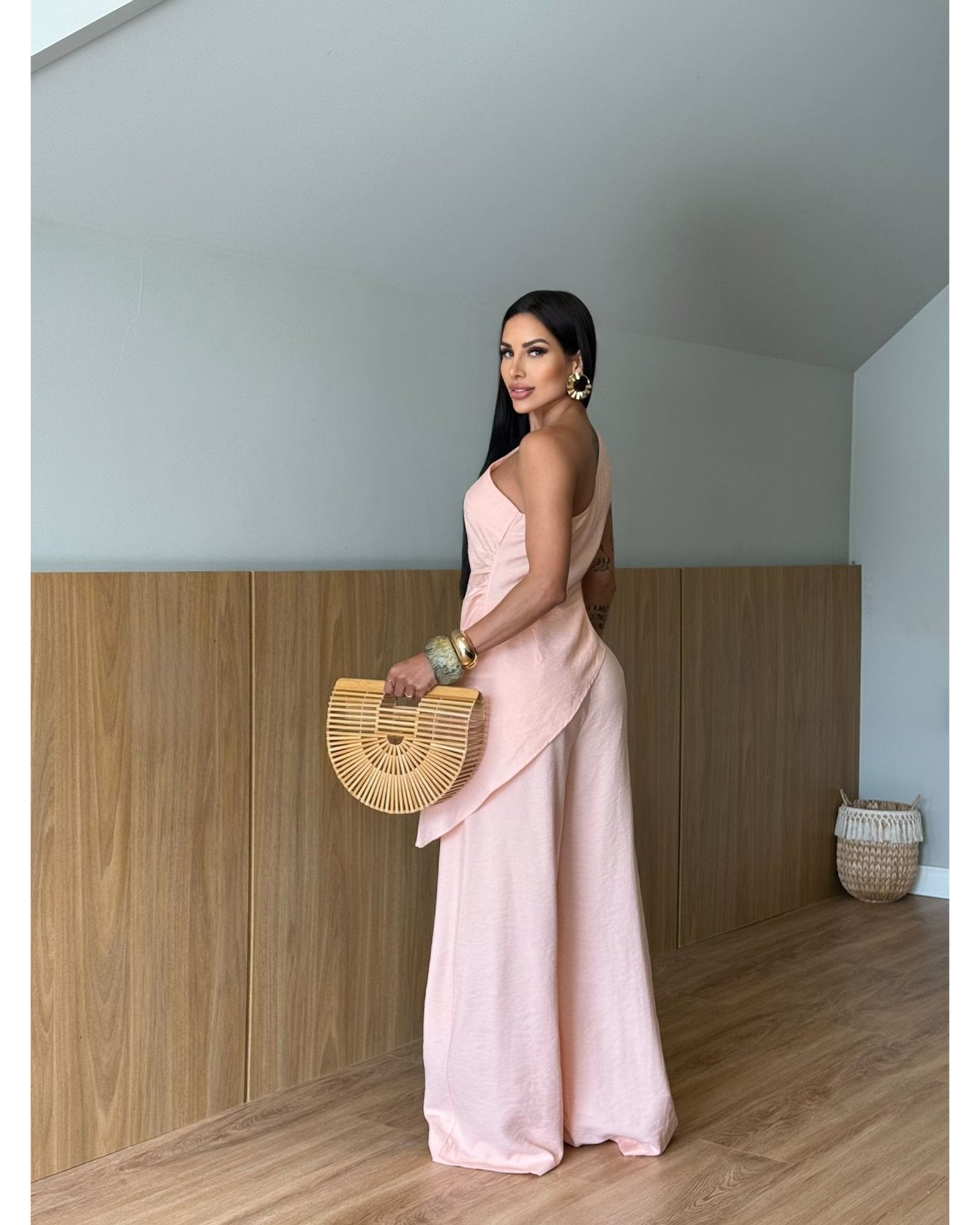 Conjunto Thais