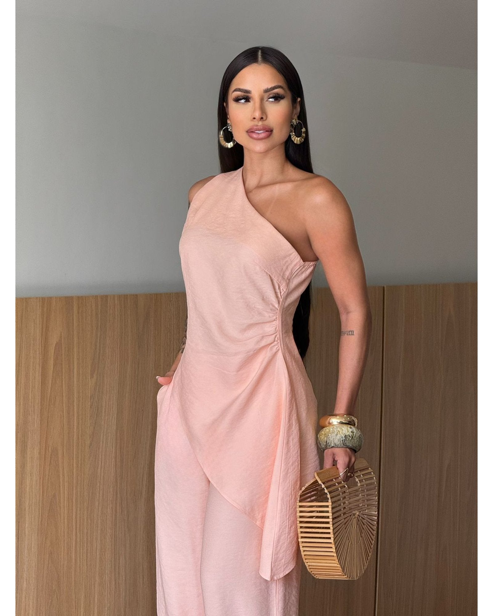 Conjunto Thais