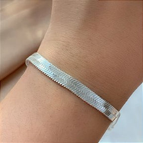 COLAR CORAÇÃO MICRO ZIRCÔNIAS FOLHEADO A PRATA⭐️