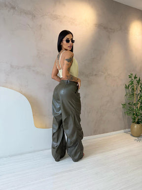 Calça Courino